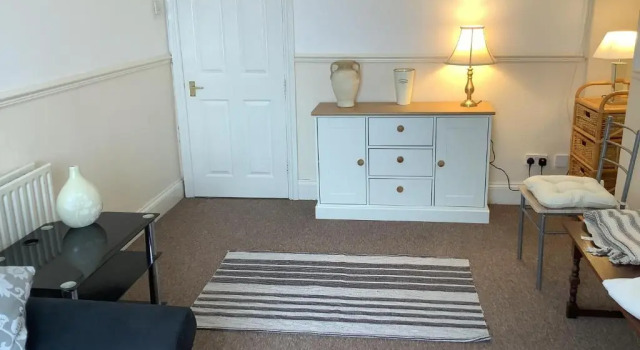 Second Floor Apartment Tenby Town Centre