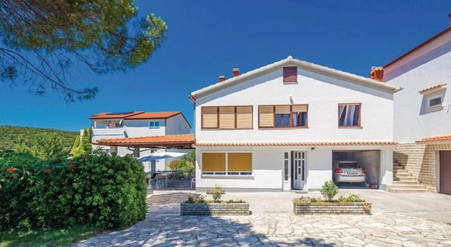 Amazing Home in Kampor With Wifi and 5 Bedrooms, Prenota Casa vacanze Kampor 