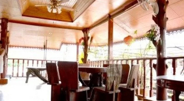 Baan Mangkornhong Guesthouse(บ้านมังกรหง เกสต์เฮาส์), Buchen Sie Hotel Tha Yang 