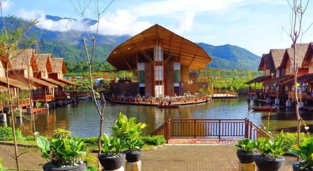 Kamojang Green Hotel and Resort, Rezervovat Lázně / Resort Samarang West Java