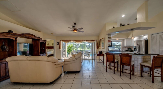 Villa Reeling Retreat - Roelens Vacations, Забронировать Вилла Кейп-Корал Southwest Florida, рядом с Lee Health Women's Health