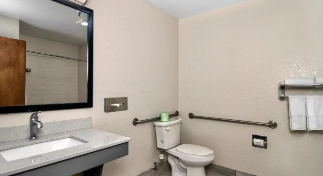 Двухместный номер Standard Quality Inn & Suites South San Jose - Morgan Hill
