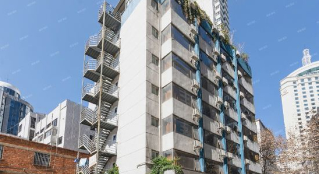 Kunming Poshe Themed Homestay, Забронировать Отель Куньмин Юньнань, рядом с Конгресс-центр Kunming Hall