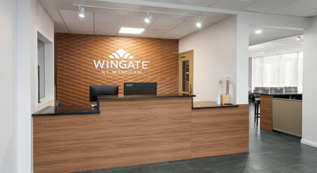 Wingate by Wyndham Sheboygan, Забронировать Отель Шебойган Висконсин, рядом с Детский музей