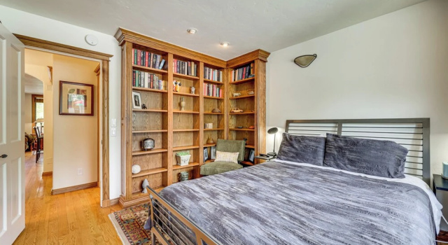 Updated Condo: Walk to Vail Village & Ski Shuttle, Забронировать Апартаменты/квартира Отели Вейл с парковкой, Парковка