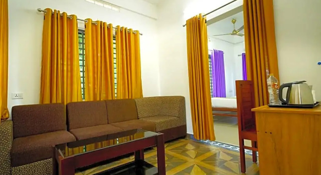Номер Deluxe Nirupama,Hotel Aluva 700 Mtr From Aluva Railway Station
