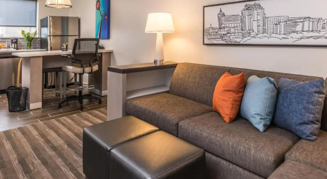 Двухместный Люкс с кухней c 1 комнатой Hyatt House Raleigh/Rdu/Brier Creek