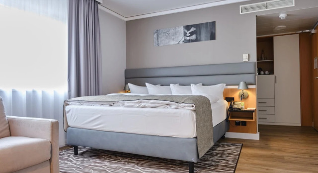Двухместный номер Premium Holiday Inn Berlin Airport - Conference Centre by IHG