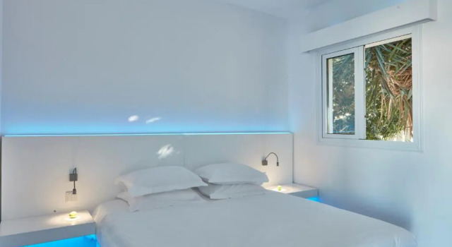 Номер Deluxe c 1 комнатой с видом на бассейн So White Beach Resort