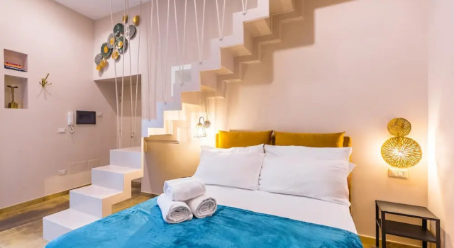 Golden Shell at Hystorical Center, Забронировать Апартаменты/квартира Апартаменты Неаполя, рядом с Accademia di Belle Arti di Napoli, Апартаменты/квартира