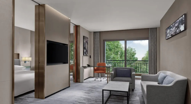 Клубный люкс Deluxe Dongguan Marriott Hotel