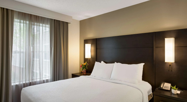 Четырёхместный люкс с 2 комнатами Sonesta ES Suites Parsippany Morris Plains