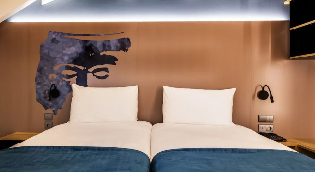 Трёхместный номер Standard ibis Styles Chaves