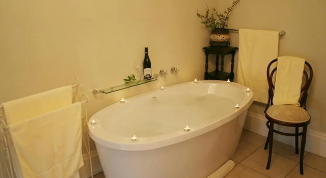 Коттедж Leeuwenbosch Country House - Amakhala Game Reserve