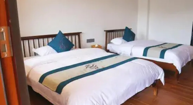 Jiangmen Gudou Hot Spring Zhuyuan Yunju Hotel, Rezerwuj Hotel Hotele w Jiangmen z parkingiem, Parking