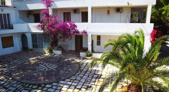 Residenza Collina dei Pini, Varaa Huoneisto Hotellit Vieste uima-altaalla, Uima-allas
