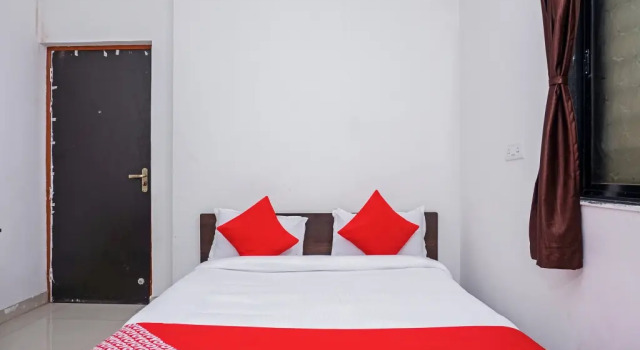 Srh Executive by OYO Rooms, Забронировать Отель Отели штата Махараштры 3 звезды, 3*