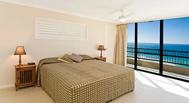 Апартаменты Pelican Sands Beach Resort