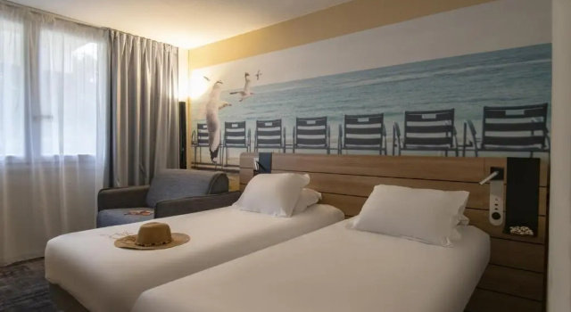 Трёхместный номер Superior Novotel Antibes Sophia Antipolis