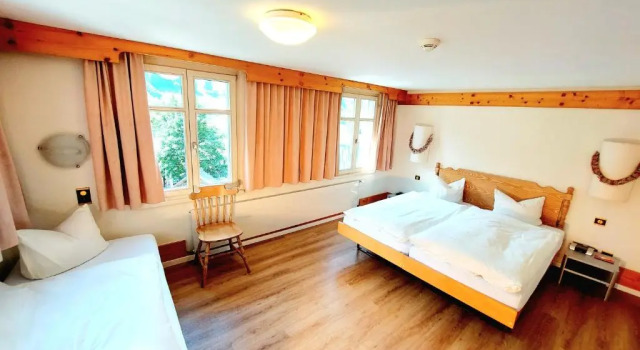 Трёхместный номер Standard Hotel Sternen Unterwasser