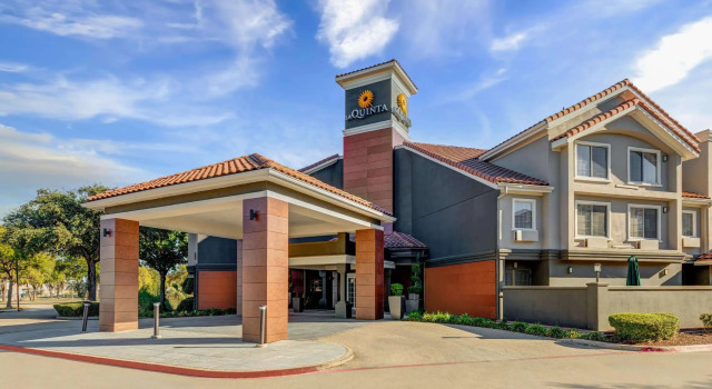 La Quinta Inn & Suites by Wyndham Dallas DFW Airport North