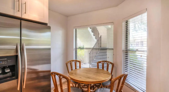Коттедж 4601 W 46th Street court