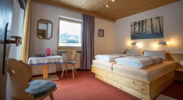 Haus Lutz, Prenota Hotel Hotel a Tirolo con parcheggio, Parcheggio