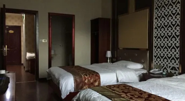 Tongcheng Jinting Hotel, Varaa Hotelli Xianning Hubei