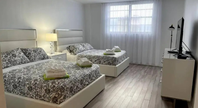 Breathtaking ocean view! 15th floor, Varaa Hotelli Hotellit Miami Beach uima-altaalla, Uima-allas