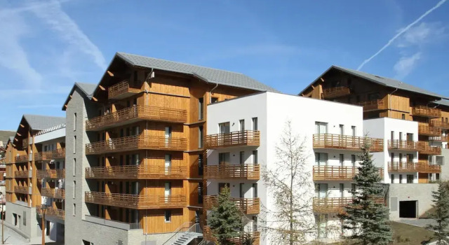 Apartment in France With Mountain Views, Prenota Appartamento Hotel a Alvernia con parcheggio, Parcheggio