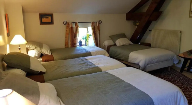 Четырёхместный номер Comfort Hôtel de lÎle