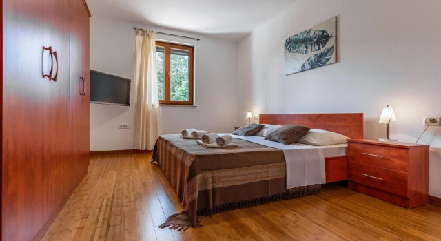 Amazing Home in Liznjan With Wifi and 3 Bedrooms