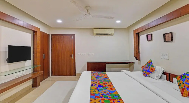 FabHotel The Tuesday Suits - Opposite to Delhi Public School