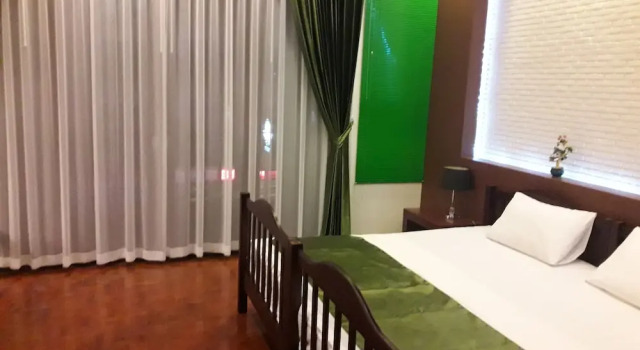 Двухместный люкс Comfort с балконом Хостел Vanilla Hostel & Bar