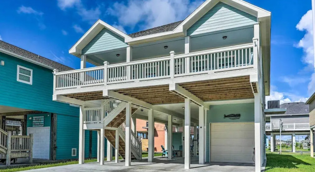 Walk to Shore: Family Retreat in Crystal Beach!, Boek Vakantiehuis Crystal Beach Houston