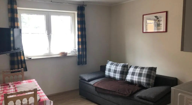 Apartment Volkhardtstrasse, Забронировать Апартаменты/квартира Отели Цирндорф с парковкой, рядом с Городская библиотека Цирндорфа, Парковка