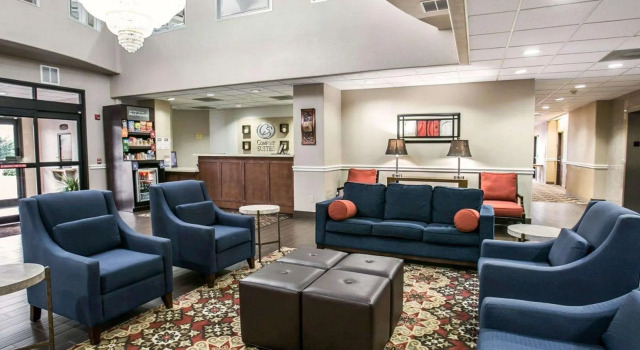 Полулюкс Comfort Suites Houston NW - Vintage Park