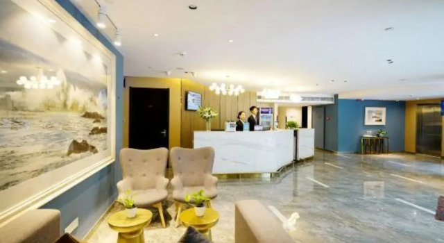 Ibis Qingdao Donghai