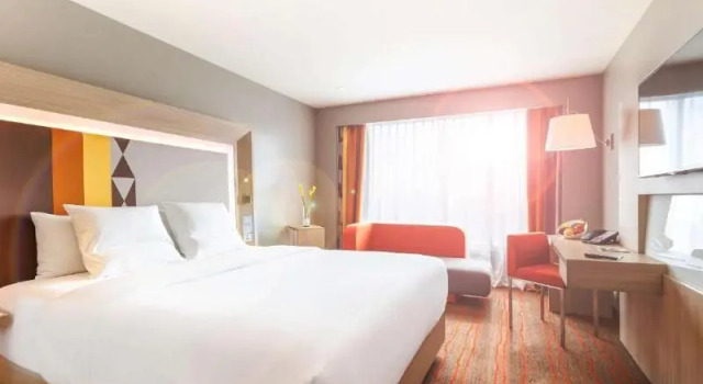 Двухместный номер Standard Novotel Manila Araneta City Hotel