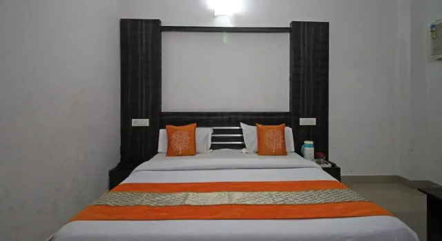 Hotel Broadway, Забронировать Отель Сринагар Jammu & Kashmir Ski