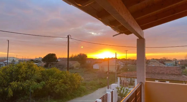 Коттедж Villa Tinos 100m vom Strand & Fitness