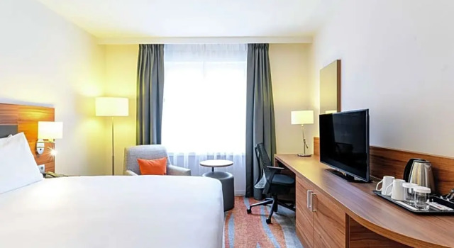 Двухместный номер с видом на сад Hilton Garden Inn Brussels City Centre
