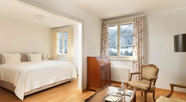 Полулюкс Hotel Restaurant Hammer