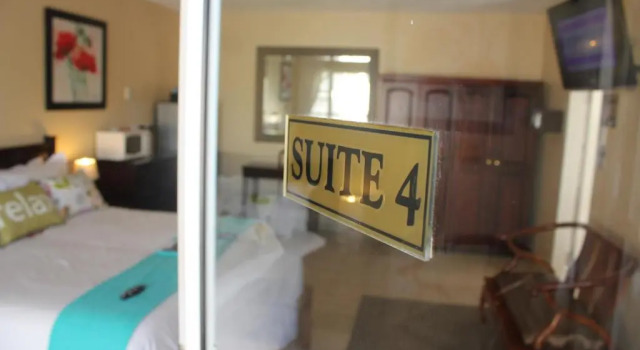 Люкс с красивым видом из окна Chartwell Guest House