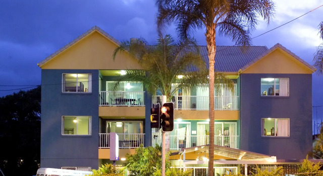 Homely Inn Hostel, Забронировать Отель Саутпорт Голд-Кост, рядом с Endeavour College of Natural Health Gold Coast