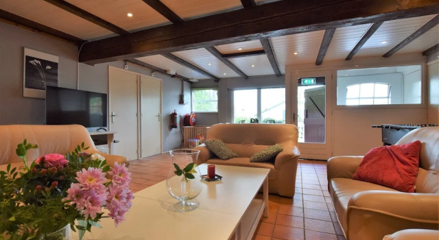 Holiday Home Hoeve Hoogst Tevreden Leerdam, Rezervasyon Otel Oosterwijk oteller ve konaklama yerleri, Otel