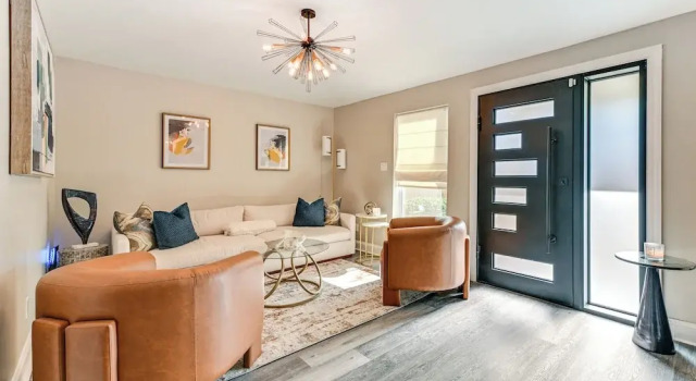 Коттедж Charlotte Gem w/ Deck & Community Amenities