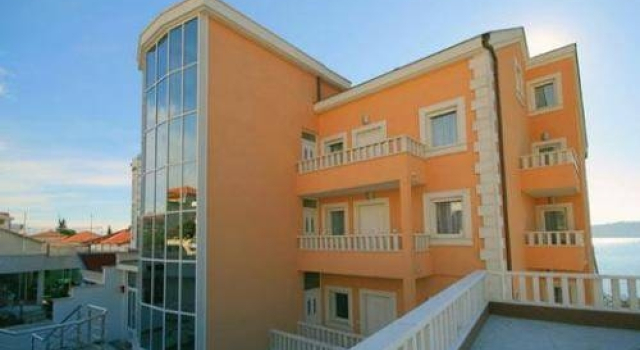 Villa Ana Trogir, Забронировать Вилла Отели Трогир 4 звезды, рядом с Частный Пляж «ТН Ядран Хотэл», 4*