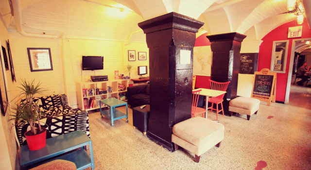 Saintlo Ottawa Jail Hostel, Prenota Ostello Hotel a Ontario con parcheggio, Parcheggio