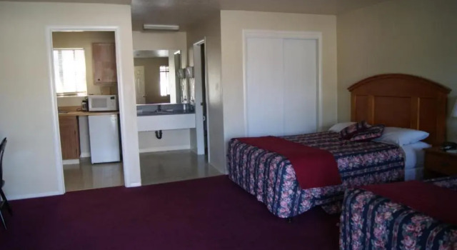 Номер Deluxe Travelers Motel